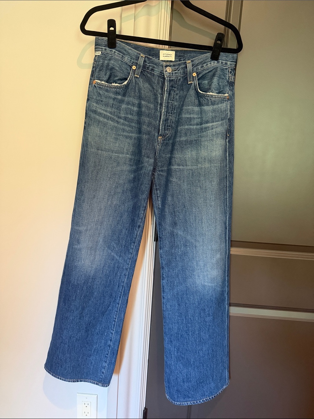 Citizens Of Humanity Faded Blue Straight-Leg Jeans